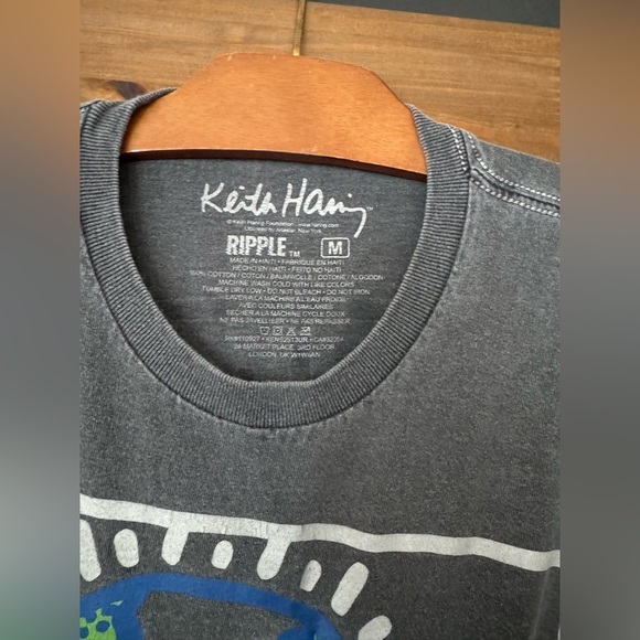 Keith Haring ripple Charcoal Logo T Medium - Picture 3 of 4